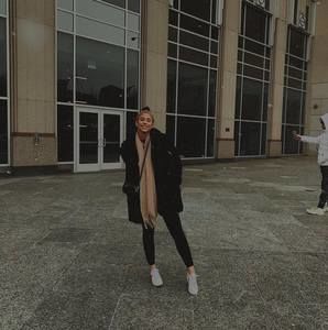 Meet your Posher, Lorena